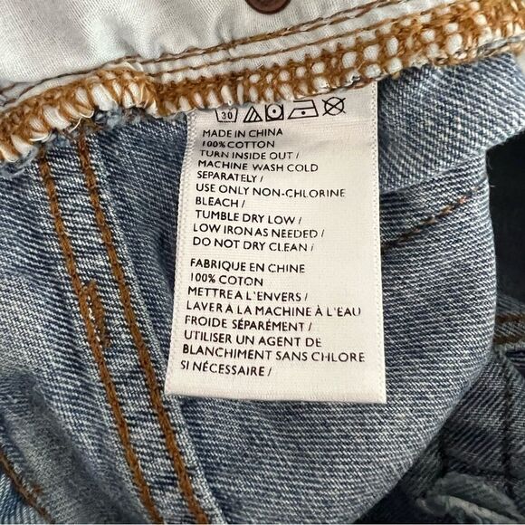 UO BDG Essential Mid-Rise Denim Short Blue Size 25W Frayed Jean Shorts Thrashed - Picture 12 of 13
